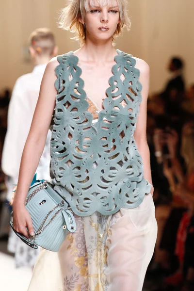 Look 59